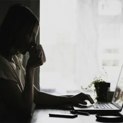 5 Easy Adjustment You Need To Do If You Sit At The Computer All The Day