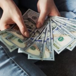 5 Ways to Earn Passive Income While You're Sleeping